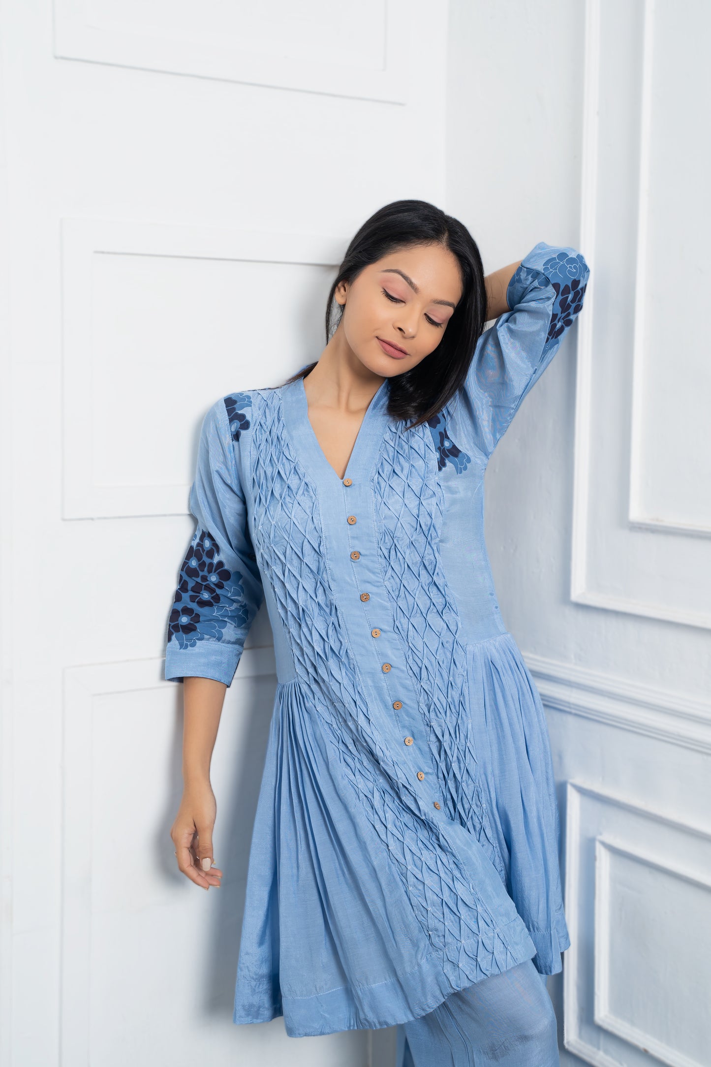 FLOWERY BLUE