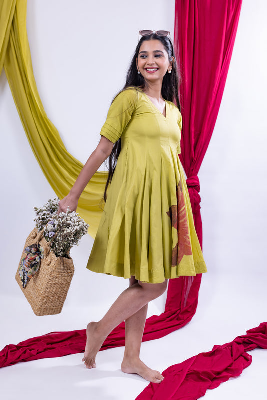 Elegant Pleated Cotton Dress – Mustard Green