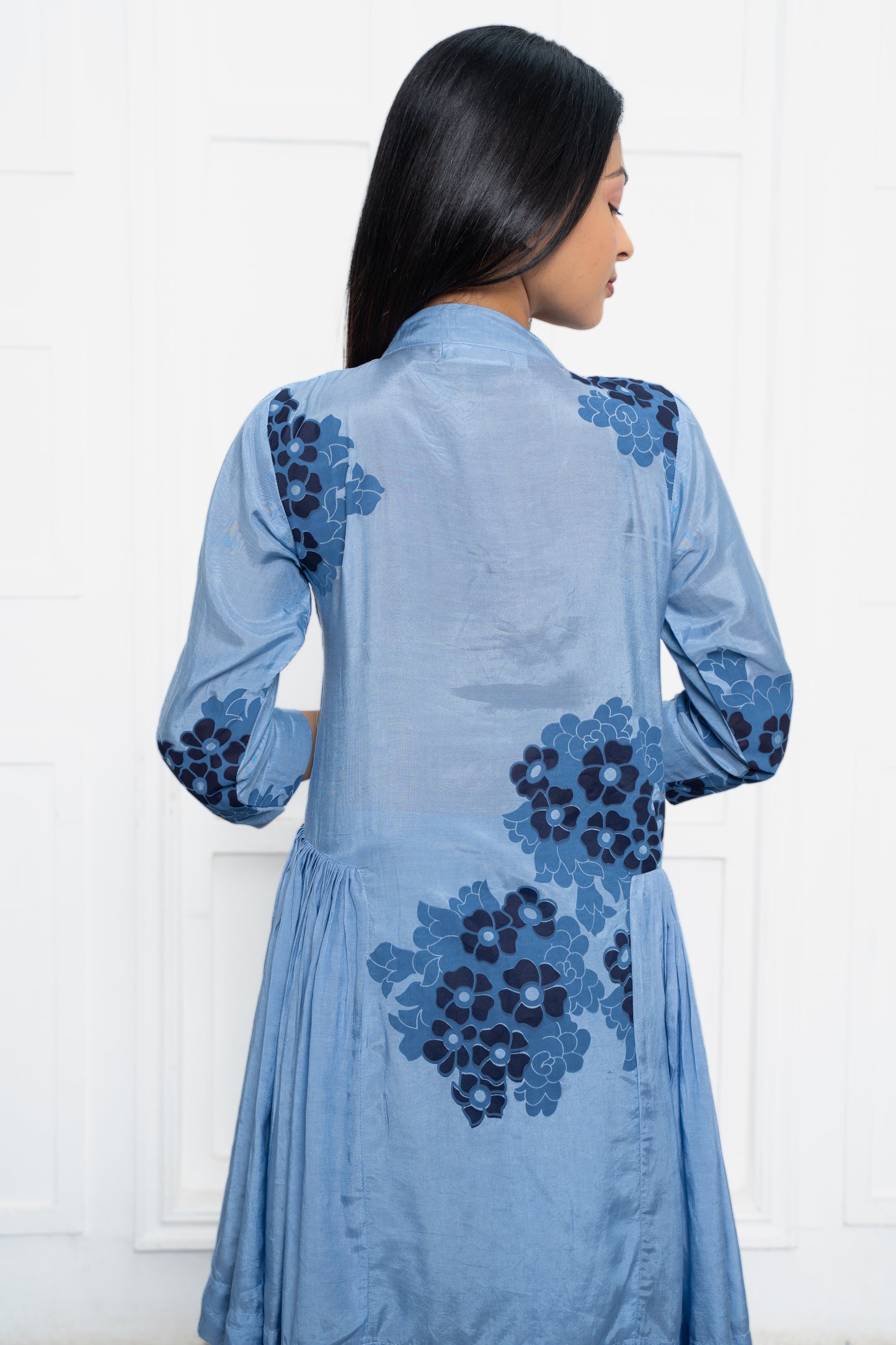 FLOWERY BLUE