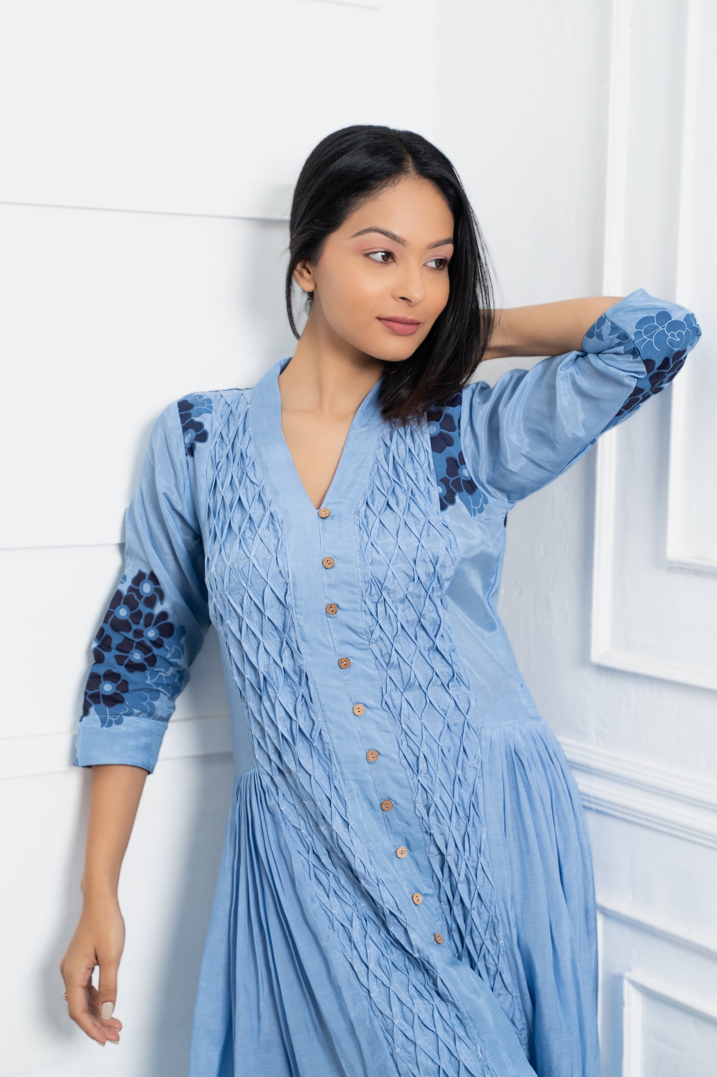 FLOWERY BLUE